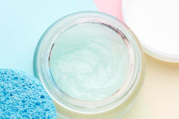 Ecco come appare uno scrub per capelli.