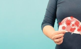 Organo epatico infettato da virus, giornata mondiale dell'epatite, diagnosi di cancro, cirrosi, problema di salute.