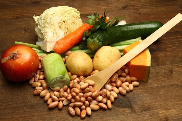 ingredienti per un minestrone perfetto come dieta per abbassare il colesterolo alto