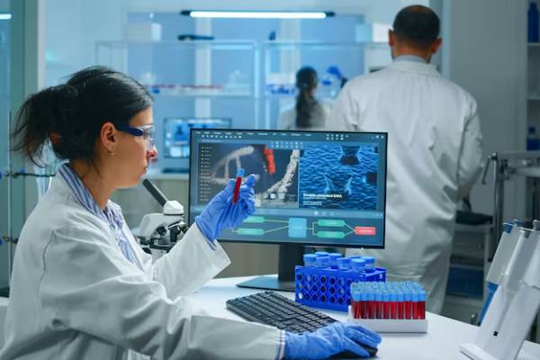 Schermo di laboratorio ad alta tecnologia che mostra il sequenziamento genetico del gene COL3A1 per la diagnosi di vEDS